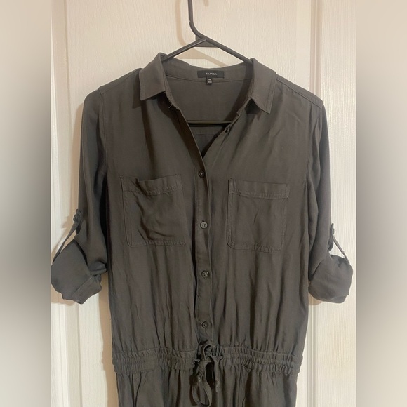 Aritzia Talula Long Sleeve Pant Elastic Waist Button Up Pockets Jumpsuit Romper - Picture 3 of 12